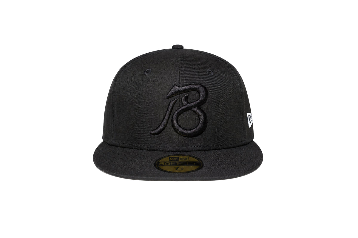 QB18 BEARS FITTED 59FIFTY HAT - BLACK 3D Black 18 logo