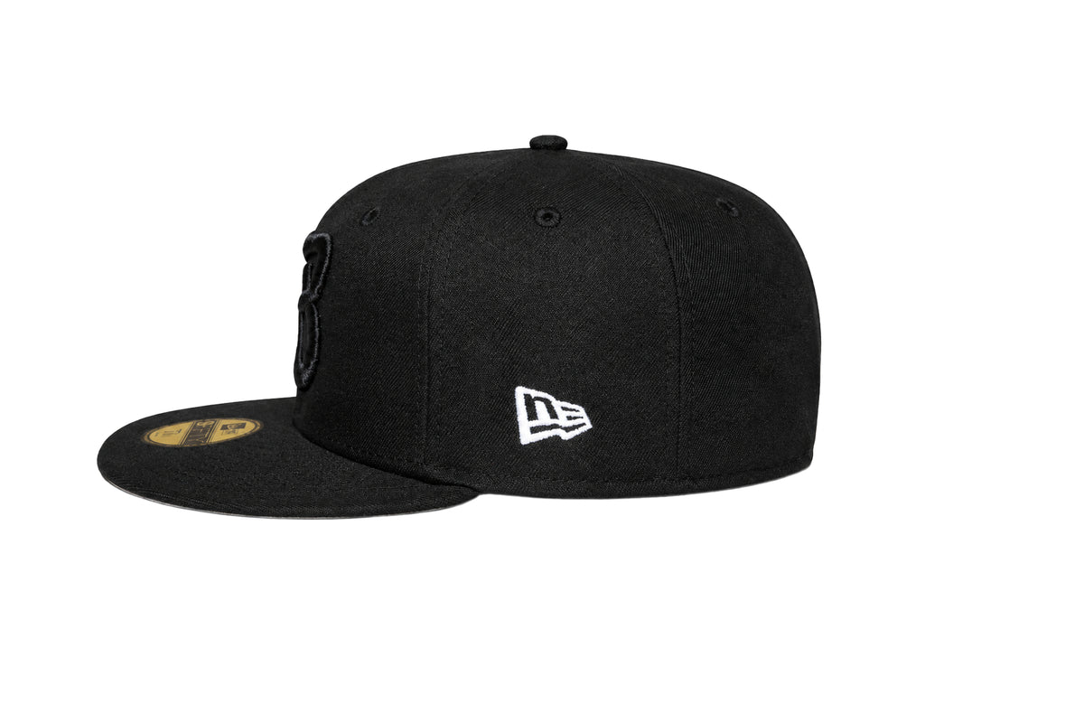 QB18 BEARS FITTED 59FIFTY HAT - BLACK 3D Black 18 logo